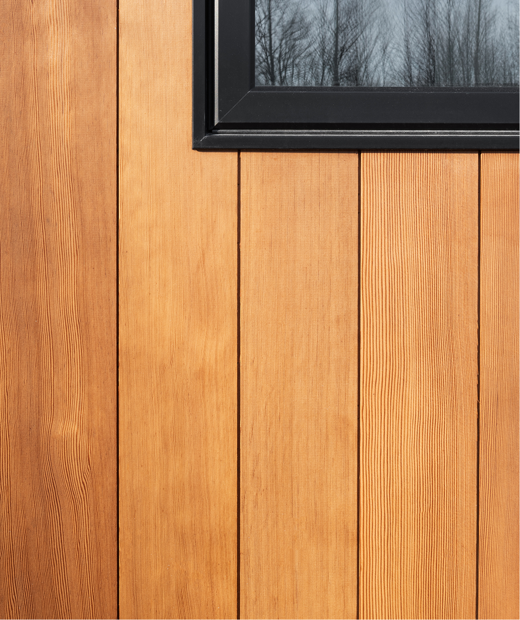 Close-up of ICON and its clear vertical grain